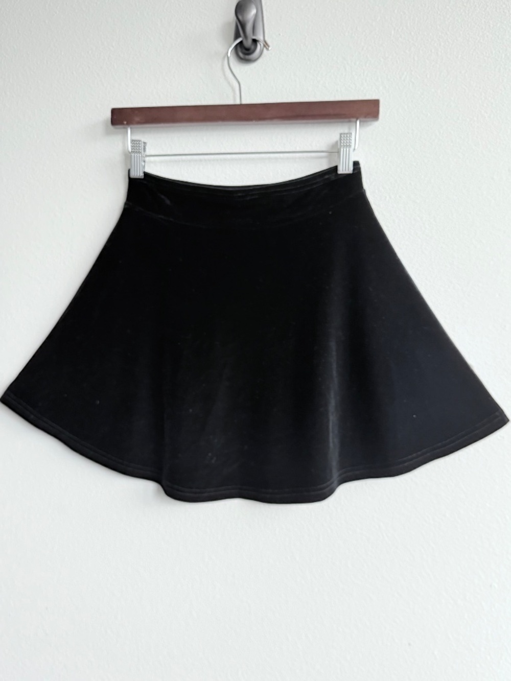 Black Stretch Velvet Skater Mini Skirt Pull On Small 90s Vintage
